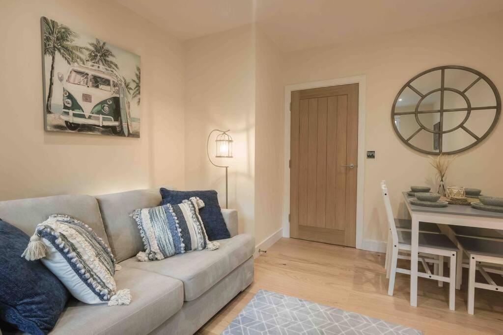 Ocean - 2 Bed Flat Sleeps 6 With Gym Access Apartment Southampton Exterior photo