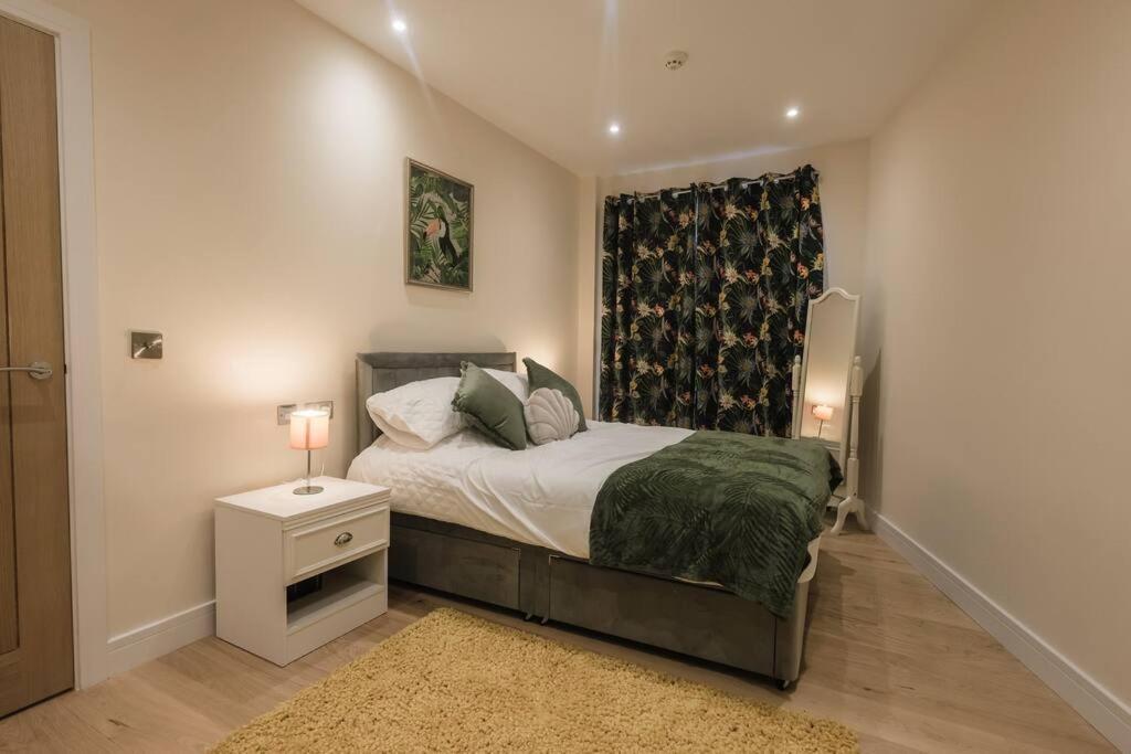 Ocean - 2 Bed Flat Sleeps 6 With Gym Access Apartment Southampton Exterior photo
