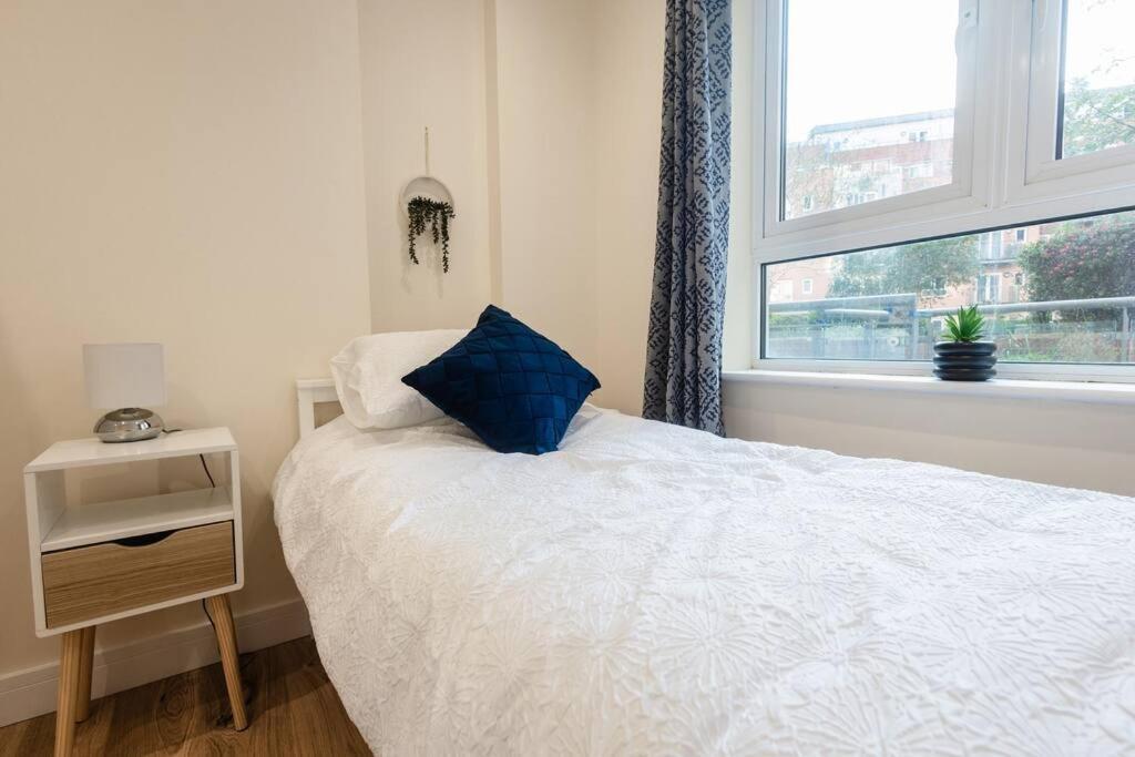 Ocean - 2 Bed Flat Sleeps 6 With Gym Access Apartment Southampton Exterior photo